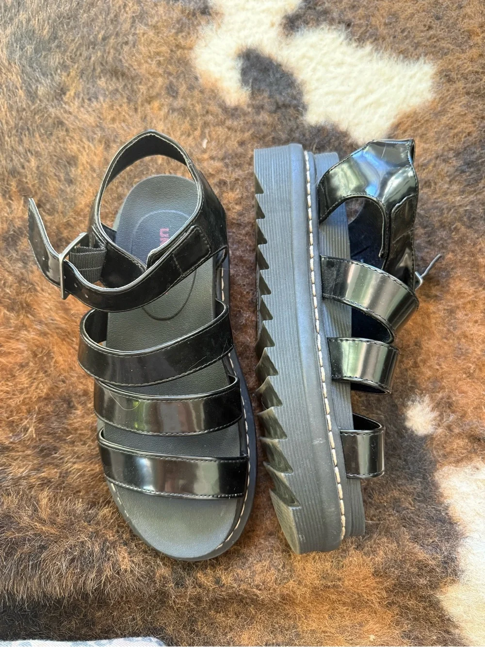 Black Union Bay Strappy Sandals